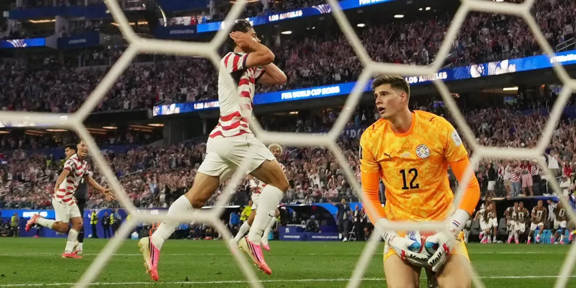 eua-estreia-na-copa-do-mundo-com-goleada-sobre-o-paraguai:-4×1