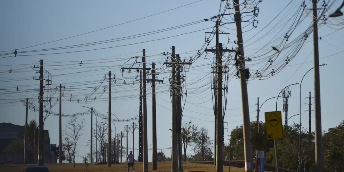 numero-de-acidentes-com-a-rede-eletrica-cresceu-no-brasil-em-2025